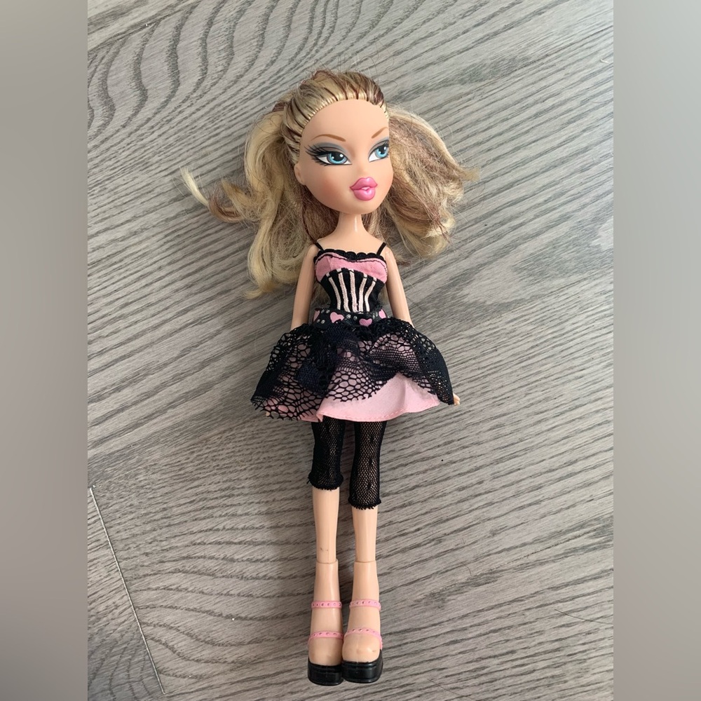 Bratz MGA Y2K Sweet Heart Lilee Rare Collectors Edition